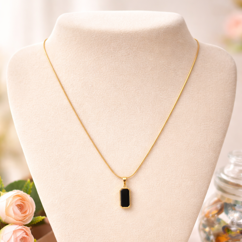 Minimalist Gold Rectangle Pendant Necklace – Elegant Black/White Stone Charm, Anti-Tarnish Everyday Jewelry for Women