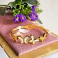 bracelet front open